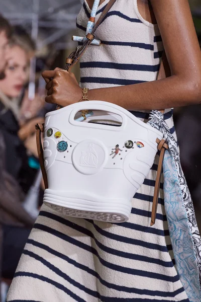 Look 37